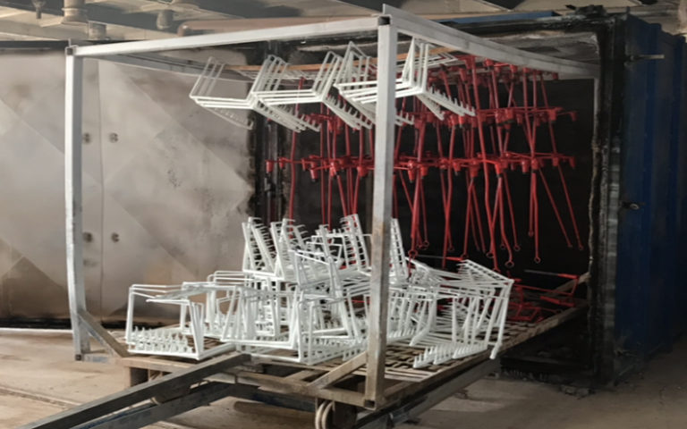 Odlakierowanie wadliwie pomalowanych elementów